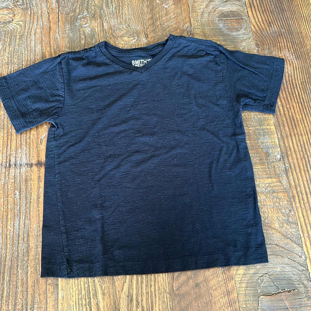 Smith’s American Black V- Neck T-Shirt Boys Size 7
